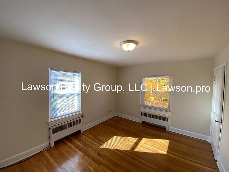 Bowman 2611-2613 — Photo 18