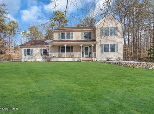 4 Country Ct, New Egypt, NJ 08533