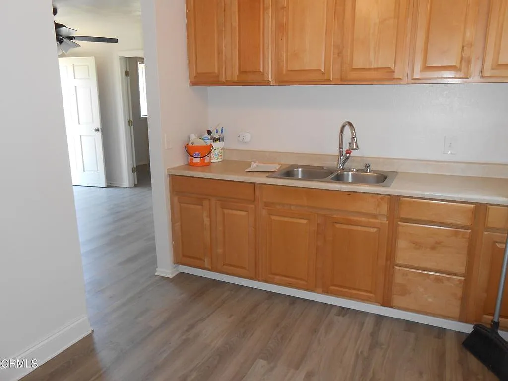 2 bed, 1.0 bath, 800 sqft, $2,450 — Photo 4