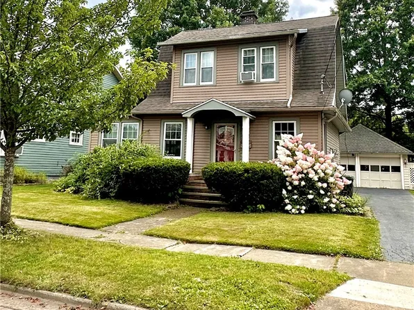 25 Pershing Ave, Jamestown, NY 14701