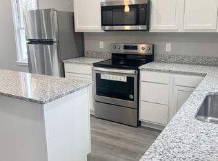 202 Hillendale Ave, Halethorpe, MD 21227