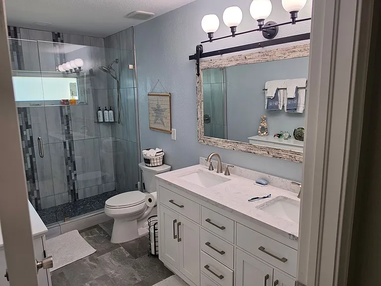 200 Diamond Cir #202 — Photo 16