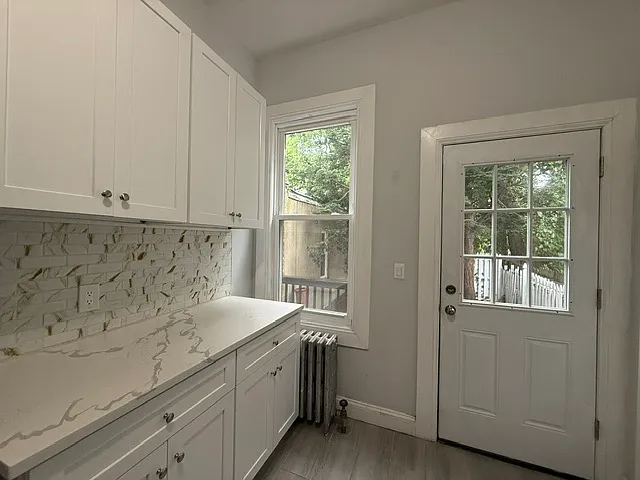 33 Duer Pl #1 — Photo 9