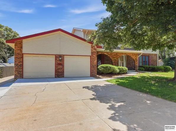 3629 S 107th Avenue Cir, Omaha, NE 68124
