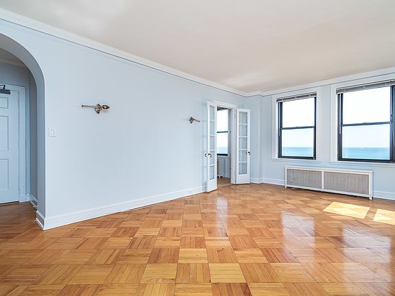 5th image of 2052 N Lincoln Park W APT 1502