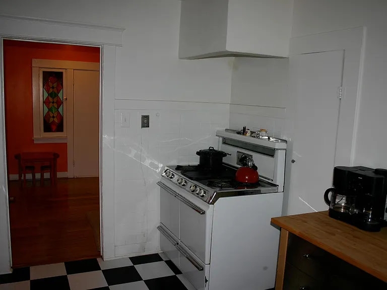 300 W Avenue 45 — Photo 4