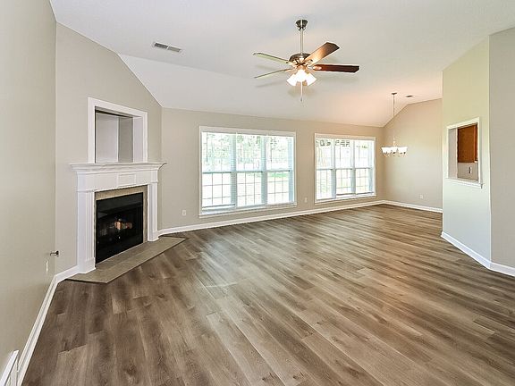 4th image of 7753 Meadow Ridge Ln