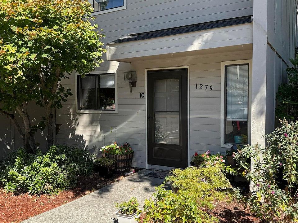1st image of 1279 Maple Leaf Ct APT 1C