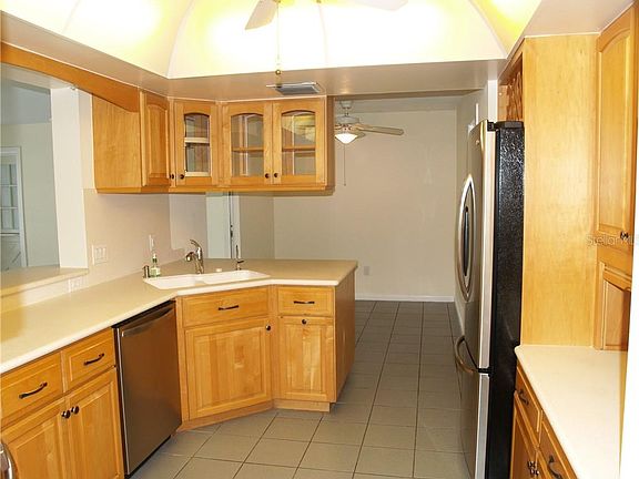 4th image of 2491 Baltic Ave