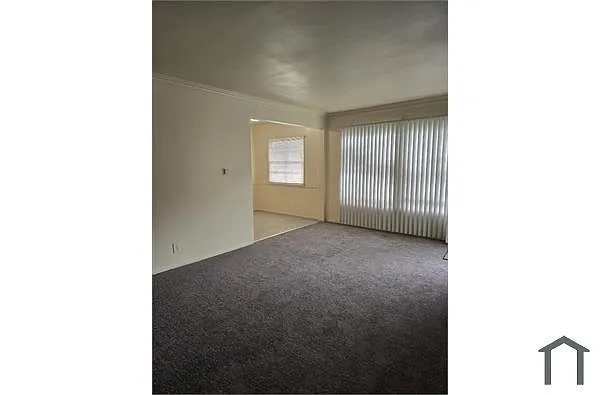 Building Photo - 11151 Raymond Ave #3