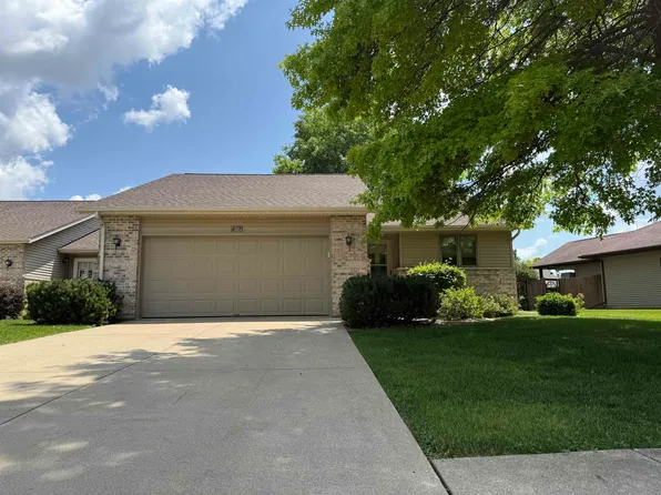 713 Seminole Dr, Freeport, IL 61032