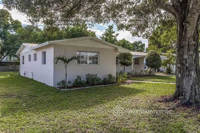 4724 NW 4th St Plantation, FL 33317 — Photo 2