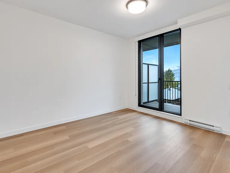 3455 Hastings St E — Photo 28
