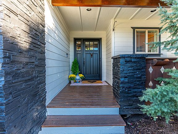 4th image of 61160 Hilmer Creek Dr
