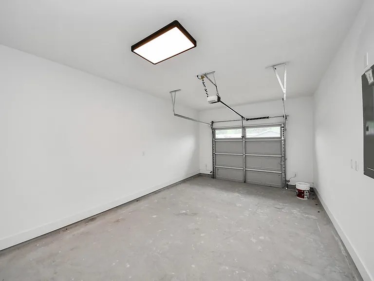 8218 Lawler St #B — Photo 17