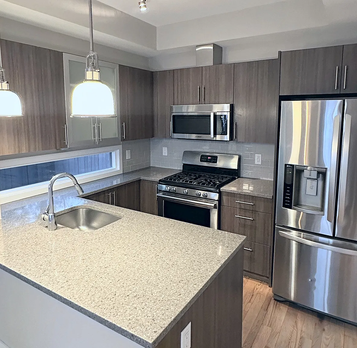 1 bed, 1.5 bath, 900 sqft, $2,450 — Photo 3