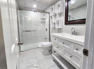 1600 Culver Dr #20, London, ON N5V3H5
