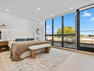 21-25 37th St, Astoria, NY, 11105