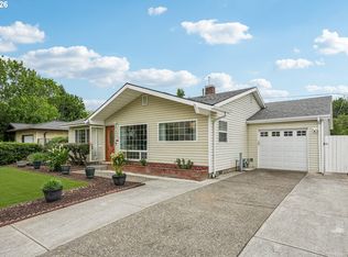 7918 SE Lincoln St, Portland, OR 97215