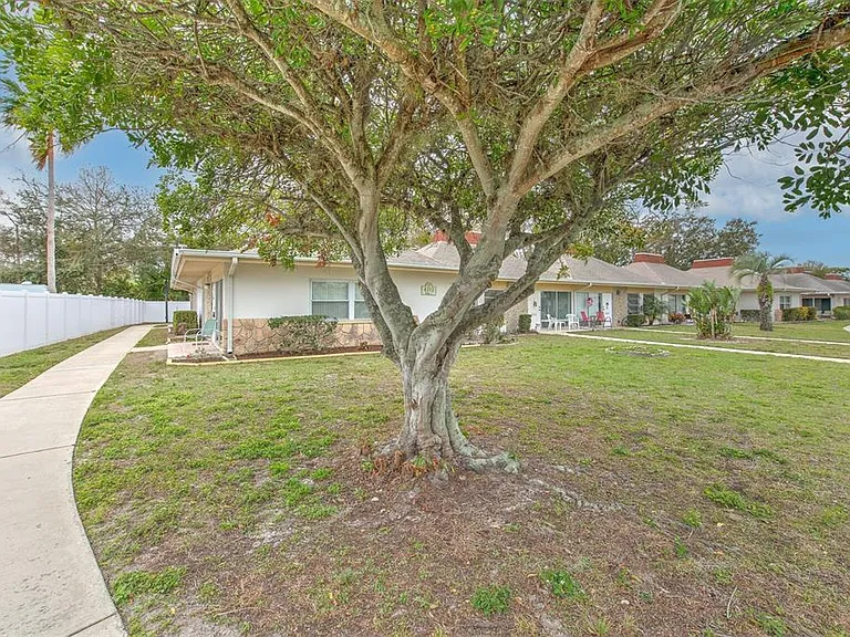 4313 Tahitian Gardens Cir #A — Photo 2