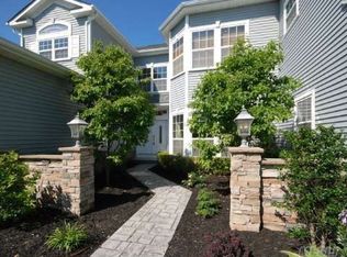 41 Hamlet Dr, Mount Sinai, NY 11766