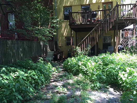 Rented by Lisa E. Christmas | media 32