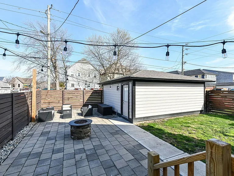 405 N State Ave — Photo 3