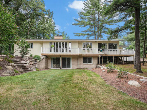 4181 Knapp St NE, Grand Rapids, MI 49525