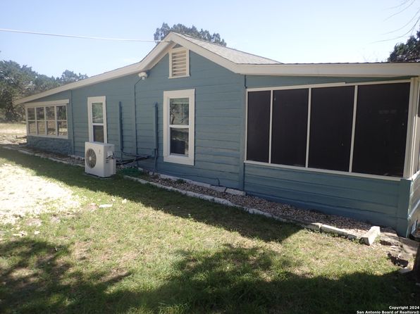 13812 Park Road 37, Lakehills, TX 78063
