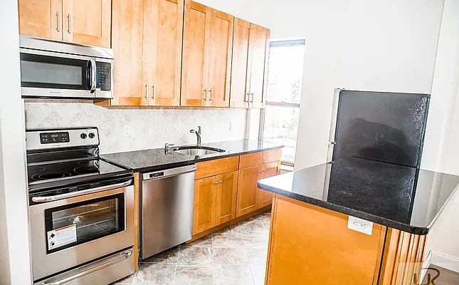 Rented by Compass | media 7