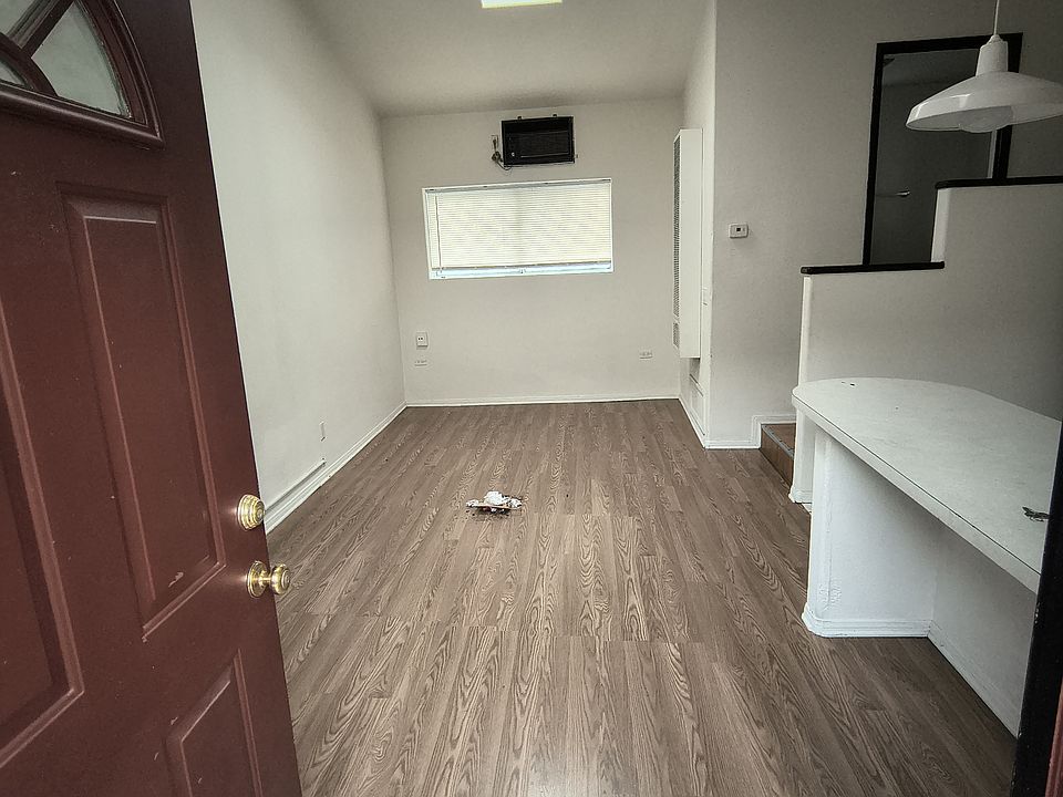 1st image of 9015-17 Campo Rd #9015-B