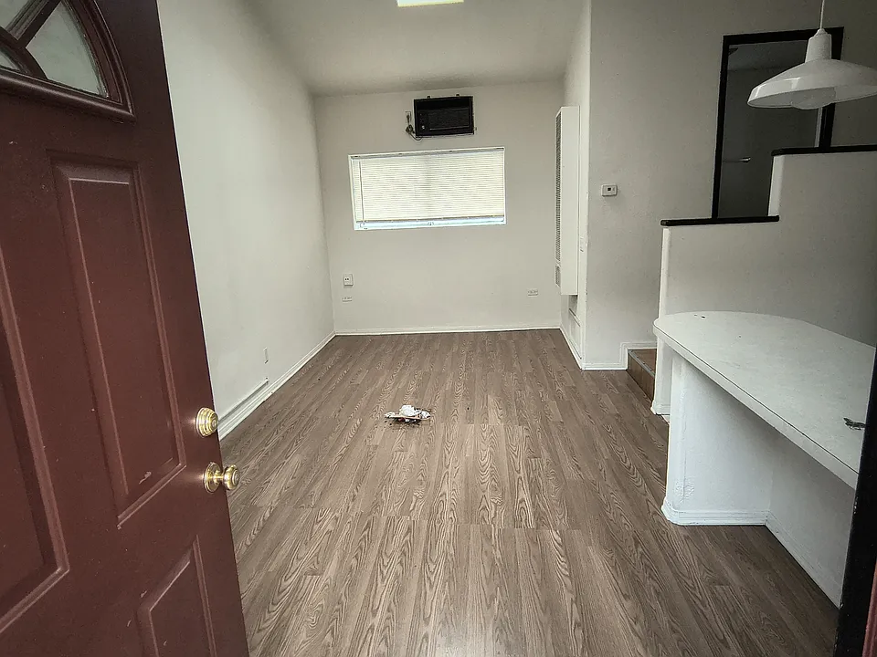 9015-17 Campo Rd #9015-B