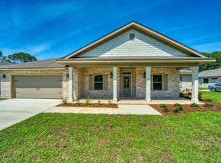 2431 Crescent Rd, Navarre, FL 32566