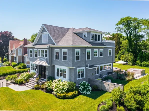 34 Highview Dr, Hingham, MA 02043