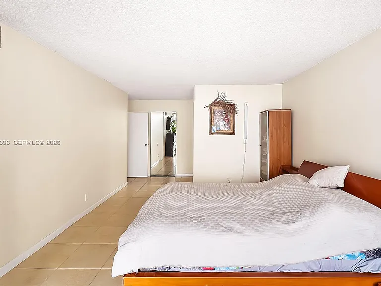800 Parkview Dr #901 — Photo 24