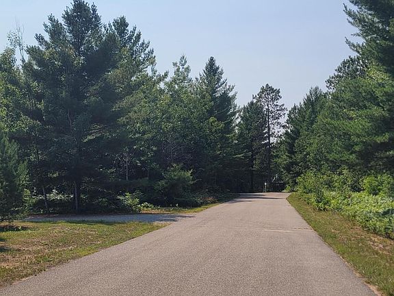3rd image of 661 White Pine Dr