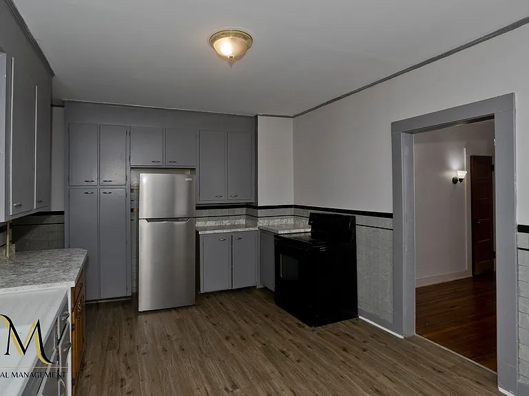 61 Hill St — Photo 18