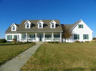 10105 Pine Crest Rd, Red Bud, IL 62278