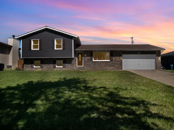 1400 W 97th Ave, Crown Point, IN 46307