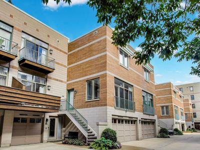 1401 N Wieland St APT Q, Chicago, IL, 60610