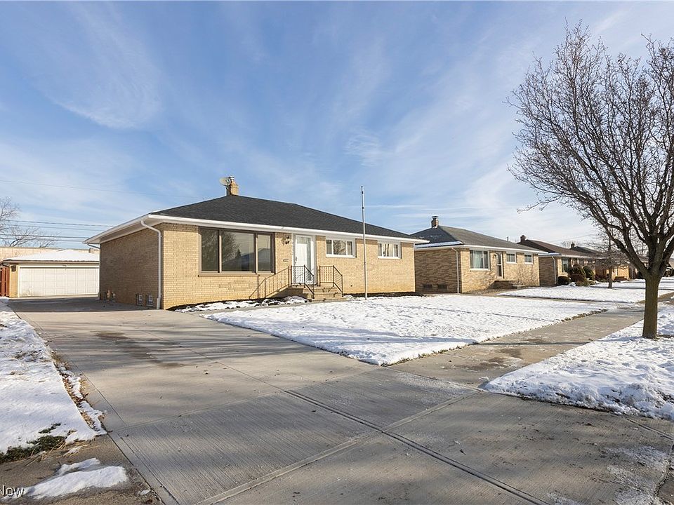 9632 Melody Ln, Brooklyn, OH 44144 | Zillow