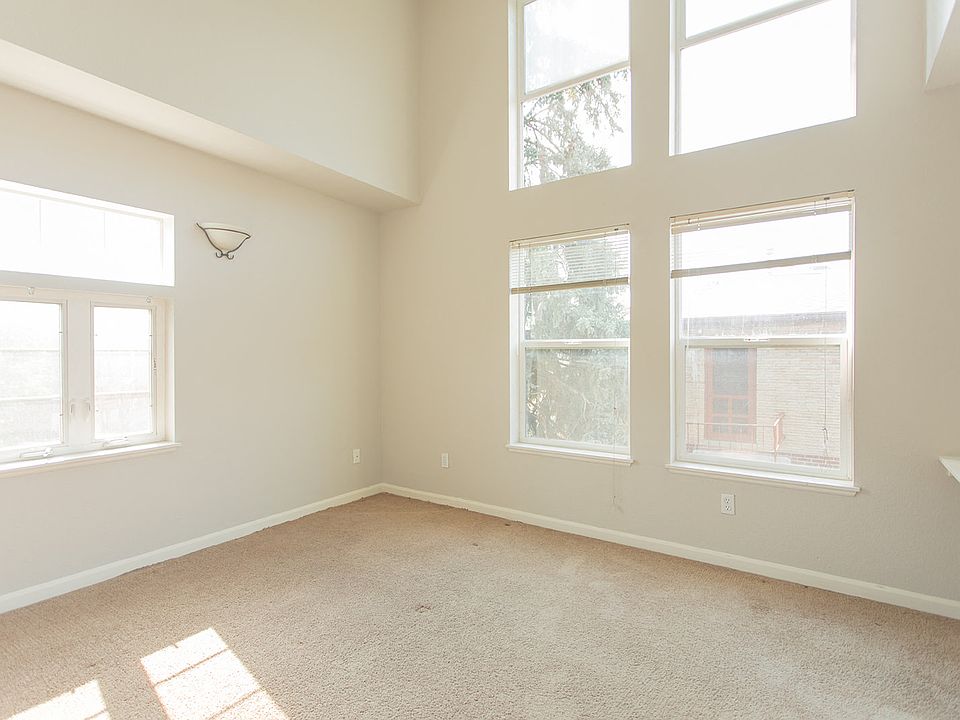 811 20th Street Bedroom