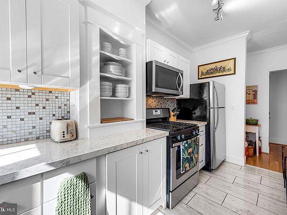 4th image of 607 Somerset Rd APT 4