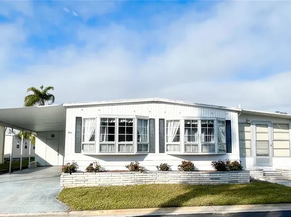 10 White Oak Ter, Sarasota, FL 34237