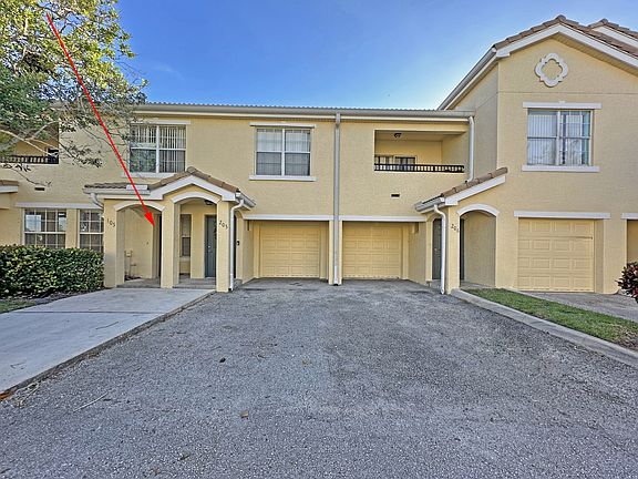 2nd image of 124 SW Peacock Blvd APT 105