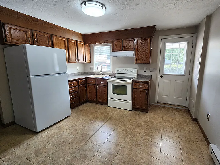 216 5th St #COTTAGE — Photo 6