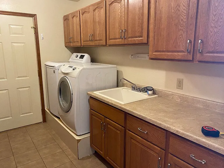 4866-68 Hilltop Rd — Photo 7