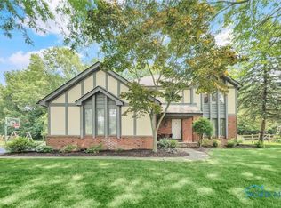 472 S Ridge Dr, Perrysburg, OH 43551
