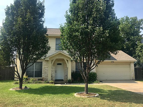 3rd image of 605 Amaryllis Ave