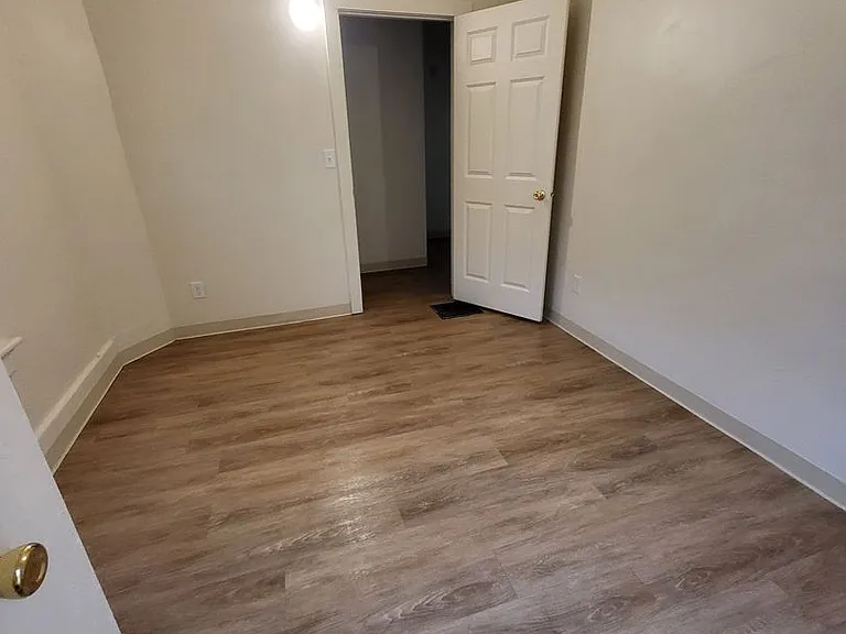 225 N Ashland Ave — Photo 11
